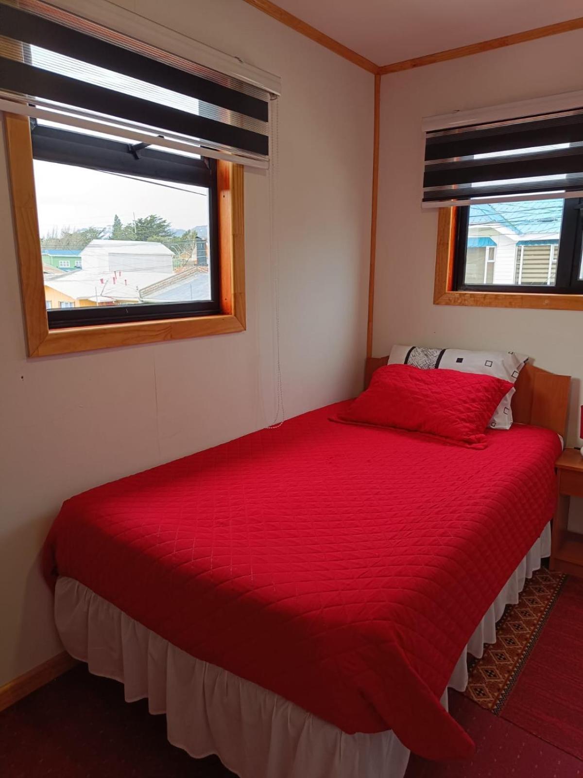 Hostal B&B Coastal Natales Puerto Natales Ngoại thất bức ảnh