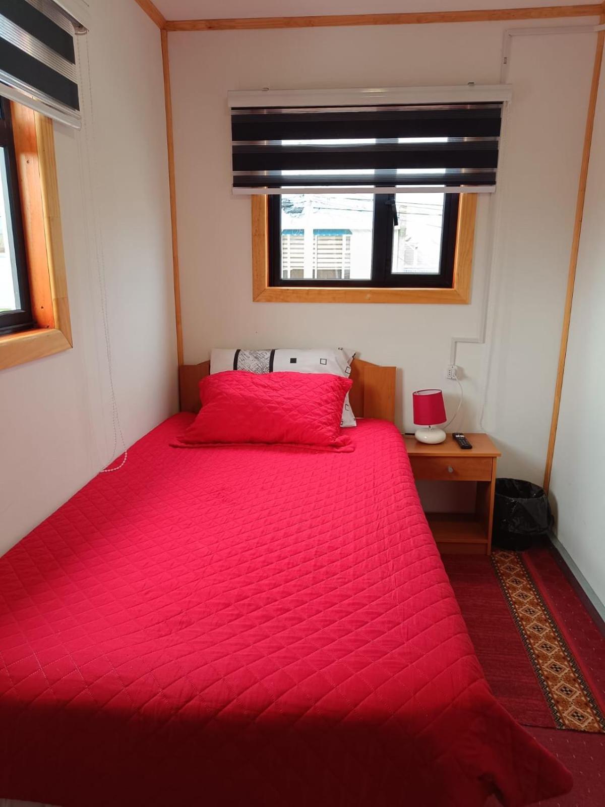 Hostal B&B Coastal Natales Puerto Natales Ngoại thất bức ảnh