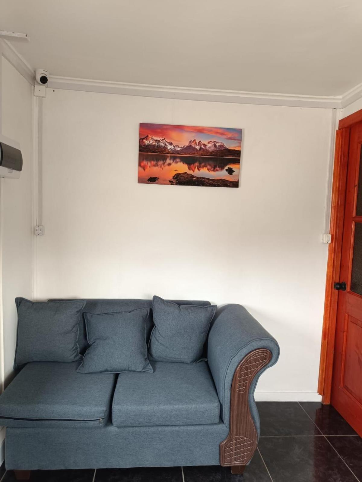 Hostal B&B Coastal Natales Puerto Natales Ngoại thất bức ảnh