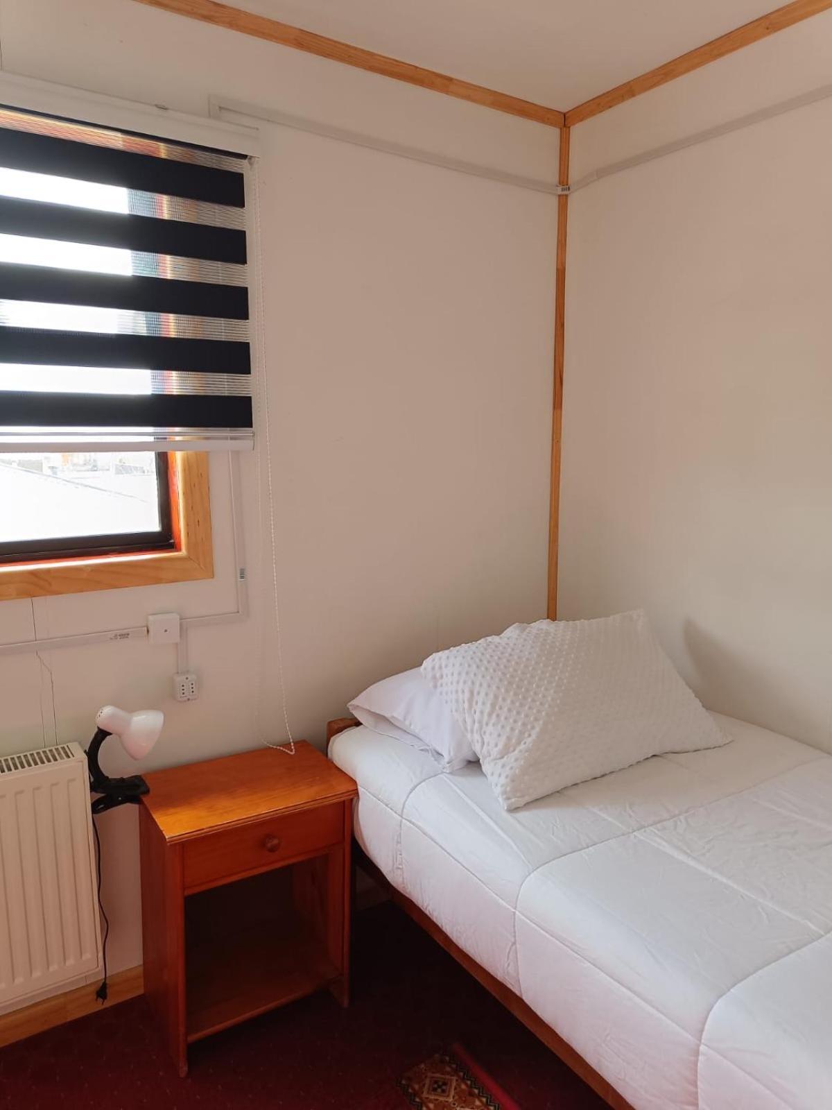 Hostal B&B Coastal Natales Puerto Natales Ngoại thất bức ảnh